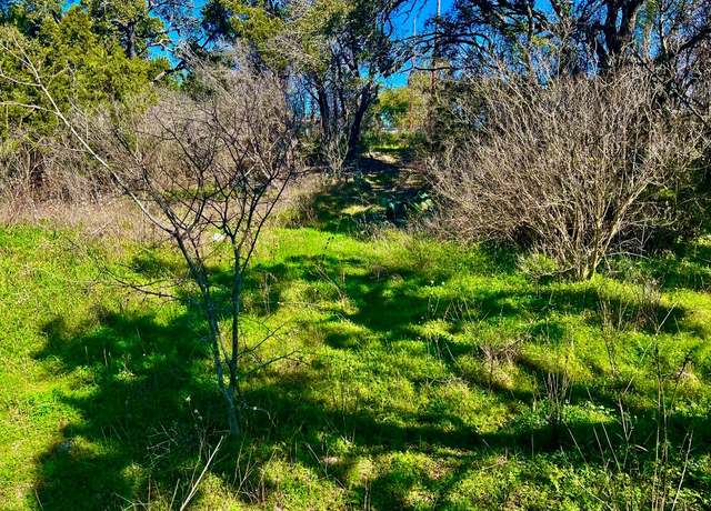 Property at 18503 E Lakeview Dr, Jonestown, TX 78645