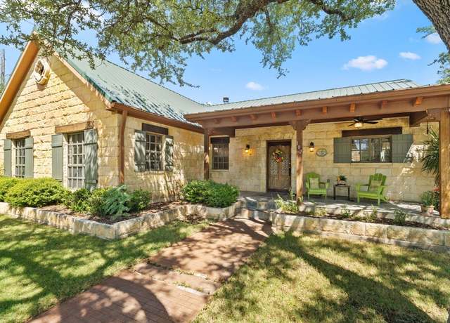 Property at 102 Camm Lary Cir, Burnet, TX 78611, 5 beds, 3.5 baths