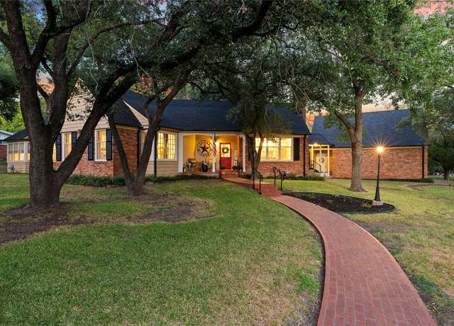 Property at 1203 N 13th St, Temple, TX 76501, 4 beds, 3.5 baths