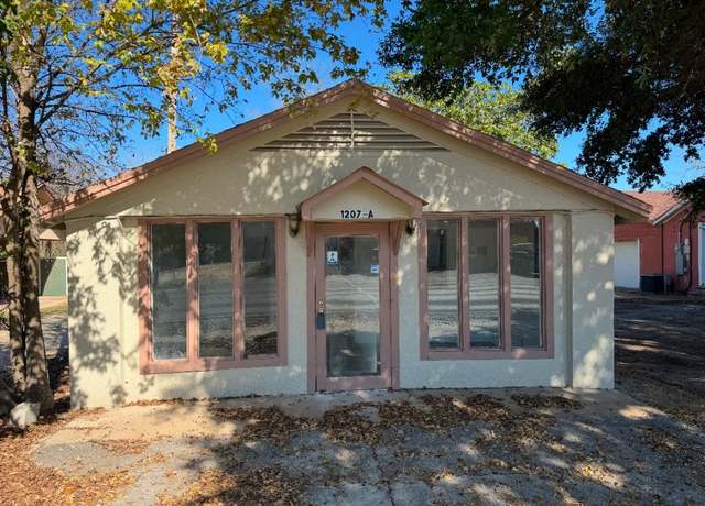 Property at 1207 NE Loop 230 Loop, Smithville, TX 78957, 1 bed, 1 bath