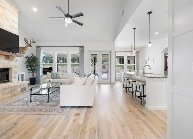 Property at 275 Axis Cir, Fredericksburg, TX 78624, 3 beds, 2.5 baths