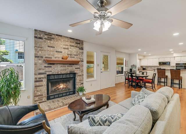 Property at 7809 Taranto Dr, Austin, TX 78729, 4 beds, 3.5 baths