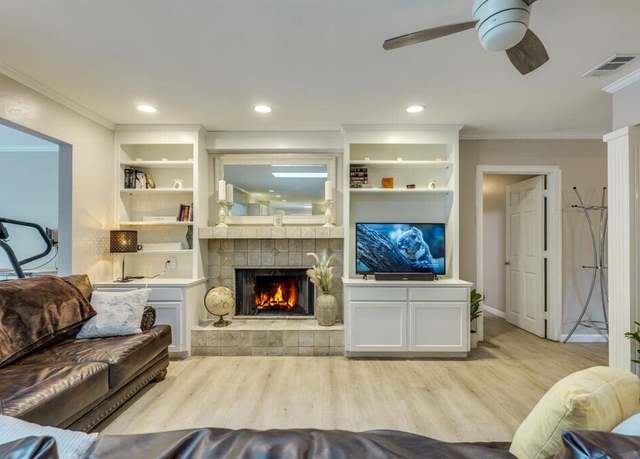 Property at 3002 Stardust Dr, Austin, TX 78757, 4 beds, 3 baths