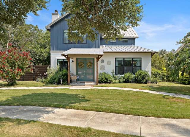 Property at 1901 Railroad Ave, Georgetown, TX 78626, 4 beds, 4.5 baths