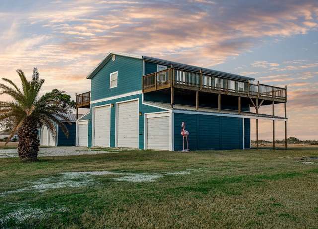 Property at 19 Dewberry Ln, Seadrift, TX 77983, 3 beds, 2 baths