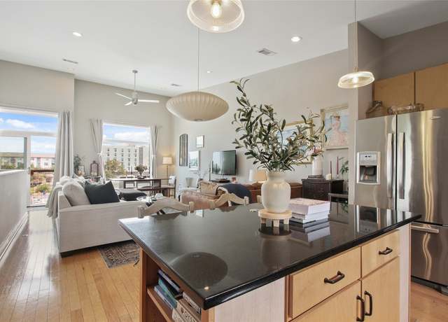 Property at 1702 S Lamar Blvd #3, Austin, TX 78704, 2 beds, 2.5 baths