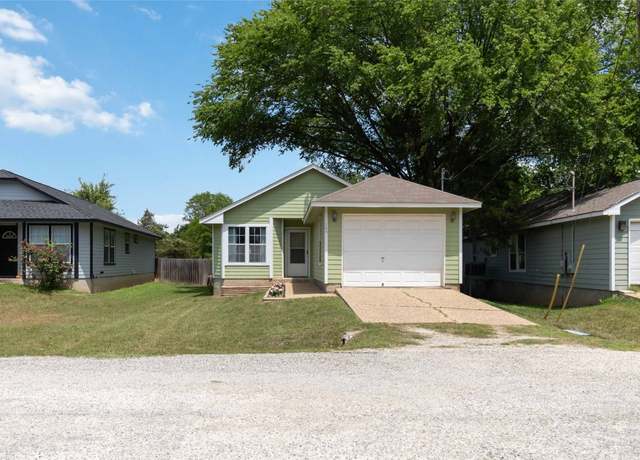 Property at 104 Paia Ln, Bastrop, TX 78602, 3 beds, 2 baths