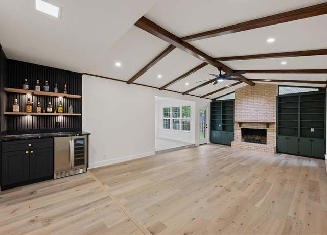 Property at 8909 Laurel Grove Dr, Austin, TX 78758, 3 beds, 2 baths
