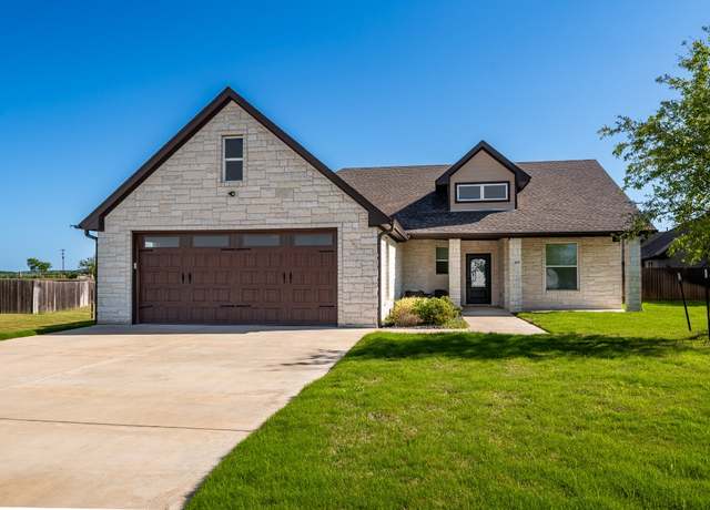 Property at 110 Les Ln, Smithville, TX 78957, 4 beds, 2 baths