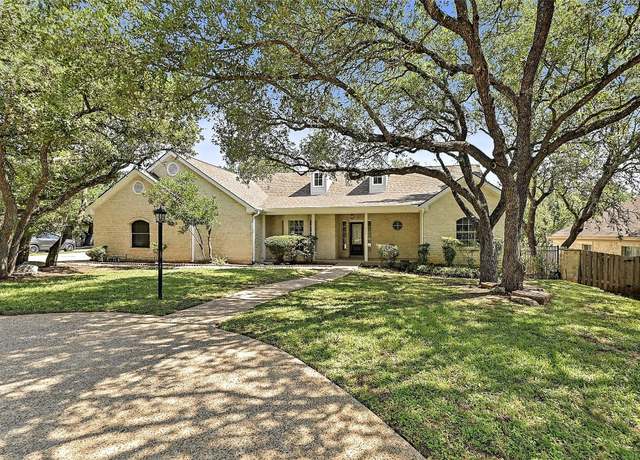 Property at 106 Los Altos Dr, Lakeway, TX 78734, 4 beds, 3 baths