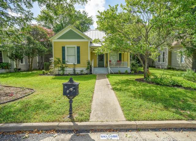 Property at 602 Mills St, Smithville, TX 78957, 3 beds, 3 baths