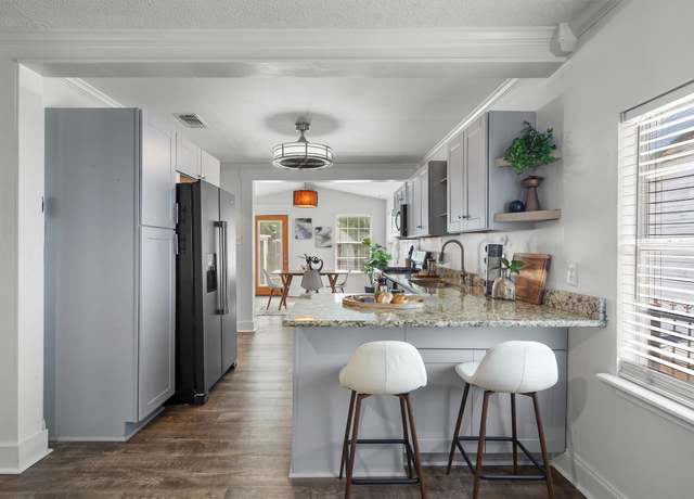 Property at 1125 Christie Dr, Austin, TX 78721, 3 beds, 3 baths