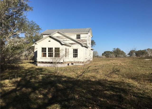 Property at 1342 Cr 358 Rd, Gonzales, TX 77984