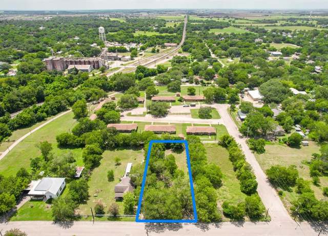 Property at 821 Blanco, Lockhart, TX 78644