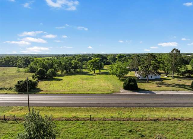 Property at 3009 S Highway 77 Hwy, Cameron, TX 76520, 1 bed, 1.5 baths