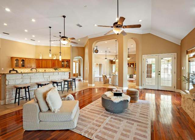 Property at 1806 Carey Ave, Taylor, TX 76574, 4 beds, 2.5 baths