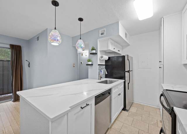Property at 3204 Menchaca Rd #405, Austin, TX 78704, 2 beds, 1 bath