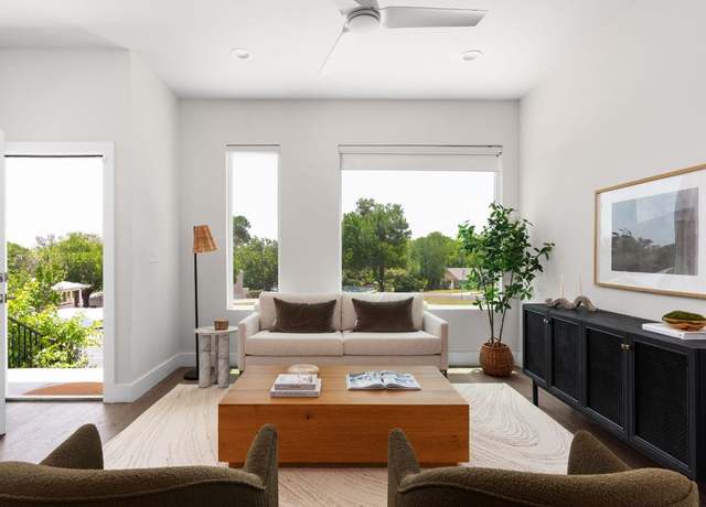 Property at 2108 Rosewood Ave Unit A, Austin, TX 78702, 2 beds, 2.5 baths
