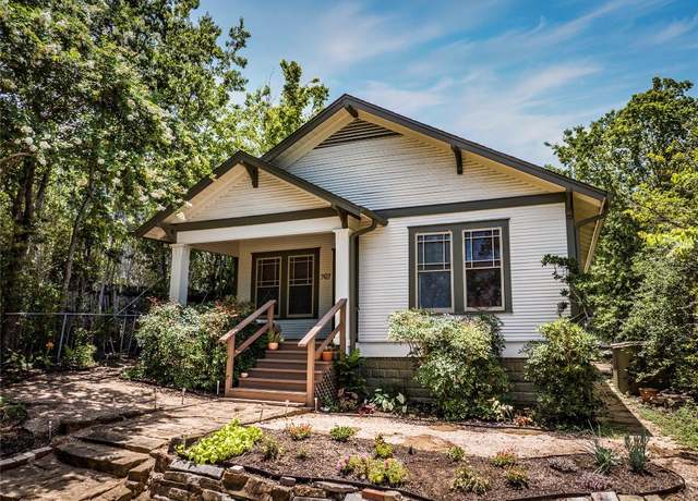Property at 907 E 15th St, Austin, TX 78702, 2 beds, 1 bath