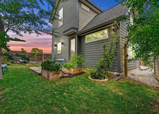 Property at 5006 Lott Ave #2, Austin, TX 78721, 2 beds, 2.5 baths