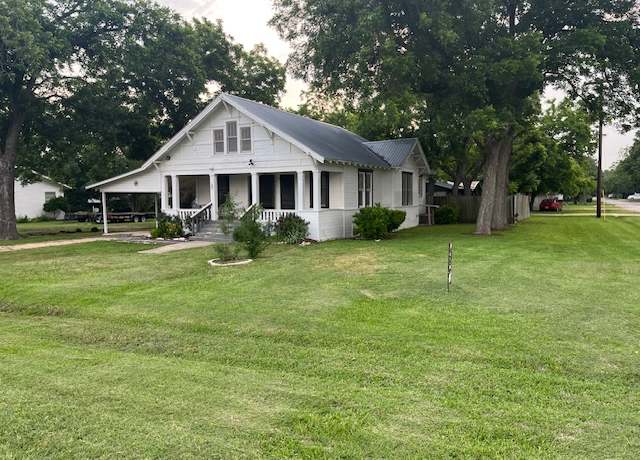 Property at 200 N Walton St, Granger, TX 76530, 3 beds, 2 baths