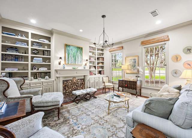 Property at 807 Terrace Mountain Dr, West Lake Hills, TX 78746, 4 beds, 3.5 baths