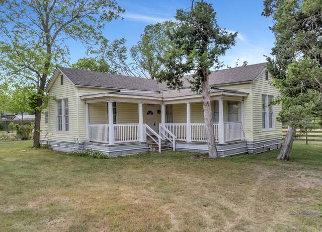 Property at 401 Shaw St, Taylor, TX 76574, 3 beds, 1 bath