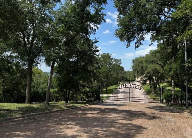 Property at 112 Kathleen Ave, La Grange, TX 78945
