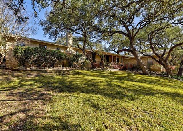 Property at 200 W Meadow Ln, Wimberley, TX 78676, 4 beds, 4 baths