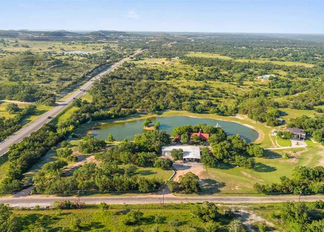 Property at 101 Rolling Hills Rd, Blanco, TX 78606, 9 beds, 8.5 baths