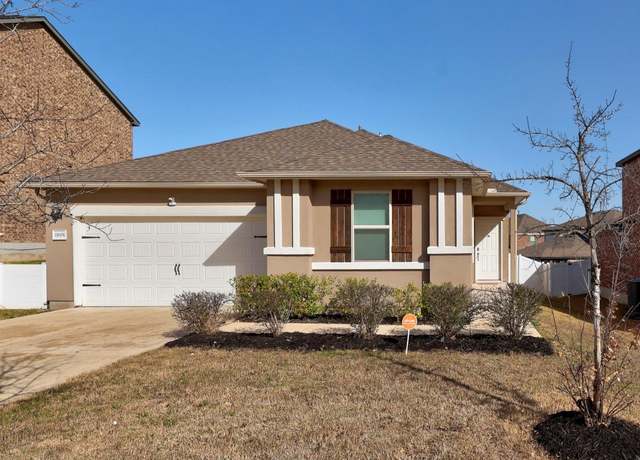 Property at 11609 River Plantation Dr, Austin, TX 78747, 4 beds, 2 baths