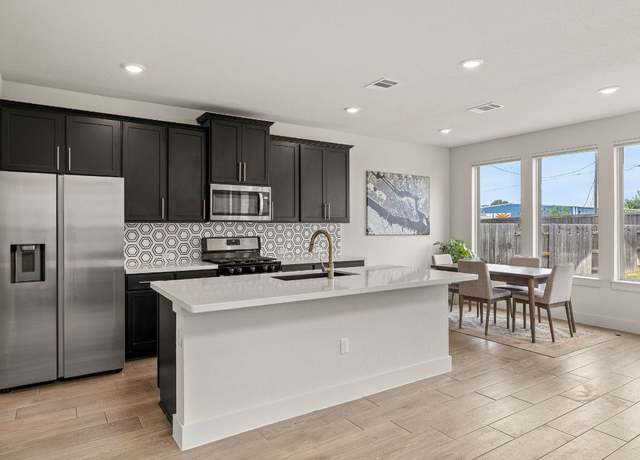Property at 6205 Dumfries Ln, Austin, TX 78744, 3 beds, 2.5 baths