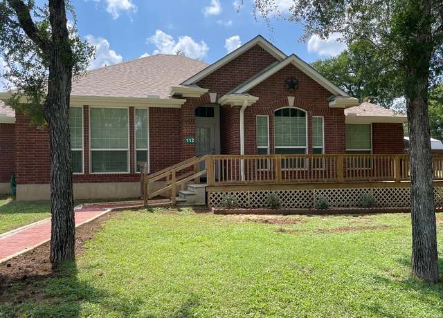 Property at 112 Mari Ln, Spicewood, TX 78669, 3 beds, 2 baths