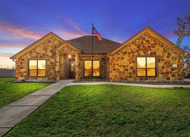 Property at 178 Hamer Dr, Salado, TX 76571, 4 beds, 2 baths