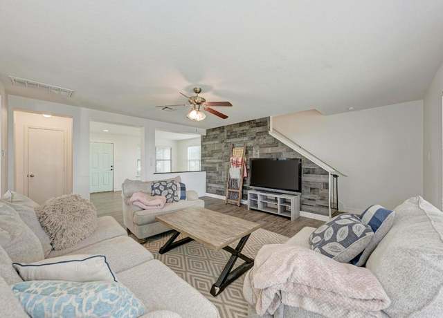 Property at 103 Salerno Dr, San Marcos, TX 78666, 3 beds, 2.5 baths