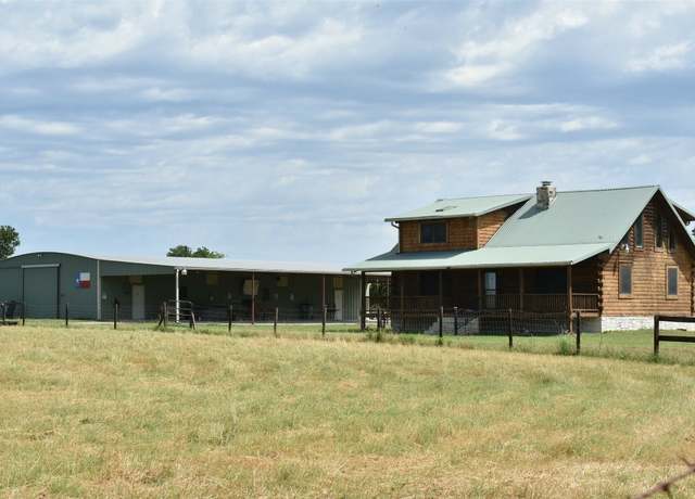 Property at 350 Hillview Rd, Dale, TX 78616, 3 beds, 2.5 baths