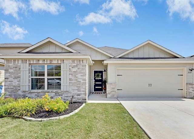 Property at 2929 Greenbriar, Seguin, TX 78155, 3 beds, 2 baths