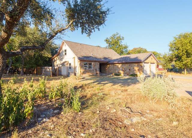 Property at 3 Happy Hollow Ln, Wimberley, TX 78676, 4 beds, 2.5 baths