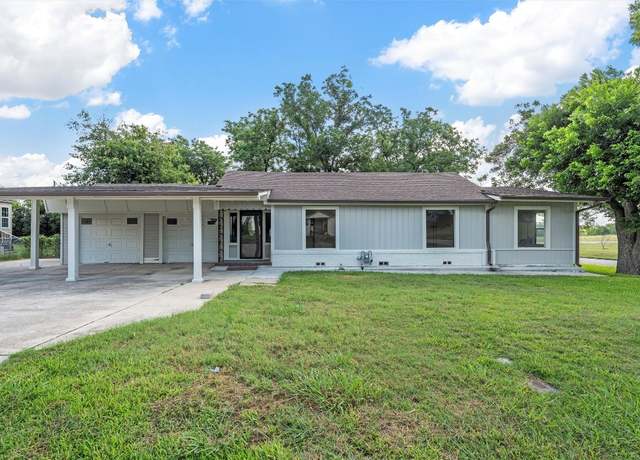 Property at 1524 E Avenue B, Temple, TX 76501, 3 beds, 2 baths
