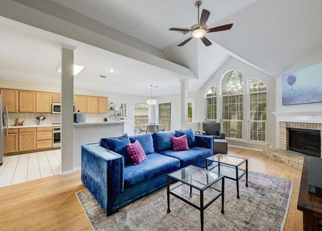 Property at 5405 Apache Creek Cv, Austin, TX 78735, 4 beds, 2 baths