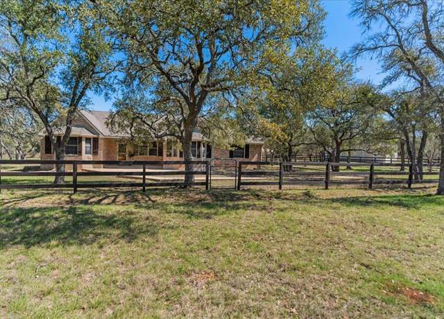 Property at 301 Camino De Rancho, Wimberley, TX 78676, 4 beds, 2 baths