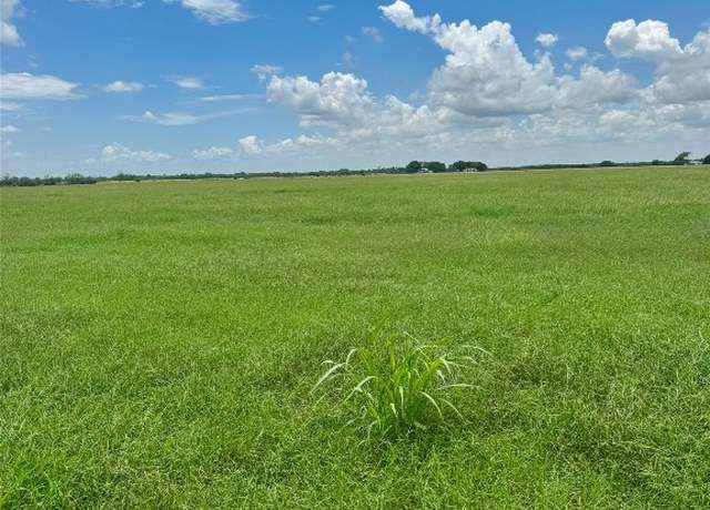 Property at TBD Lot 1 Hoffman Rd, Seguin, TX 78155