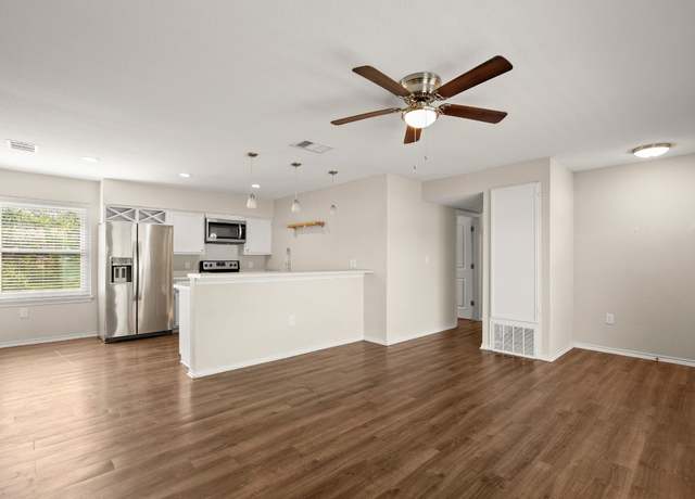 Property at 4603 Englewood Dr, Austin, TX 78745, 3 beds, 1 bath