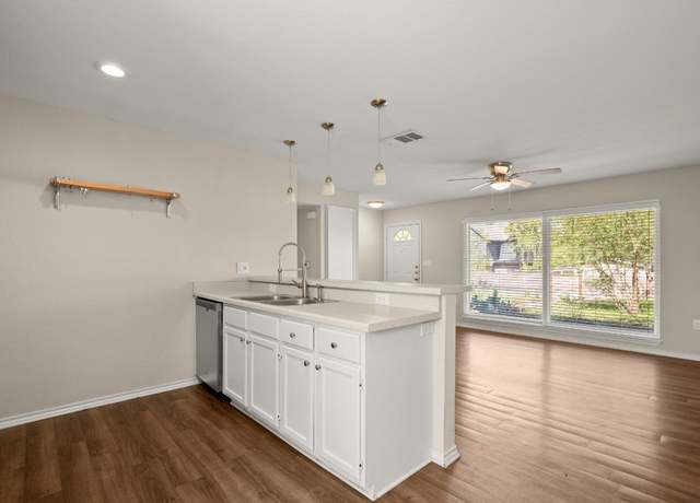 Property at 4603 Englewood Dr, Austin, TX 78745, 3 beds, 1 bath