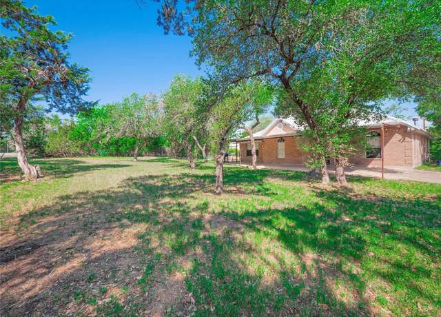 Property at 1401 Eagles Way, Leander, TX 78641, 3 beds, 2 baths