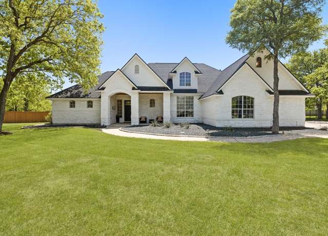 Property at 113 Oak Plaza Dr, Georgetown, TX 78628, 4 beds, 3 baths