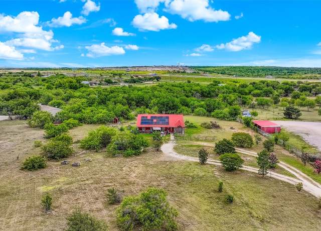Property at 8548 Old Lockhart Rd, Buda, TX 78610, 3 beds, 2 baths