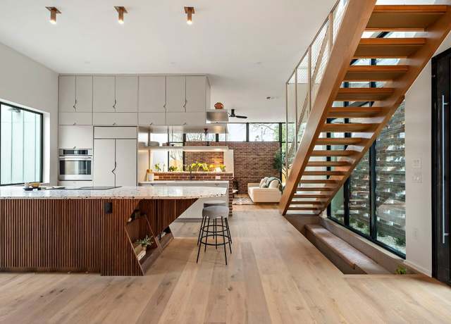 Property at 1604 Garner Ave, Austin, TX 78704, 4 beds, 3.5 baths