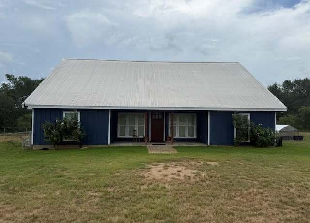 Property at 305 Goertz Dr, Red Rock, TX 78662, 4 beds, 2.5 baths
