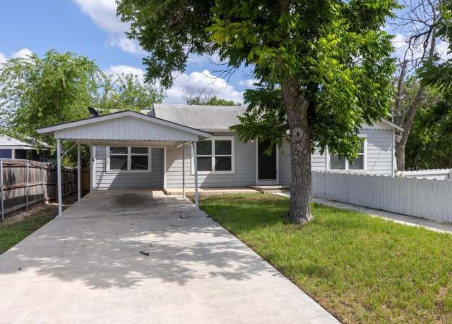 Property at 1445 Hillview Ave, New Braunfels, TX 78130, 5 beds, 3 baths